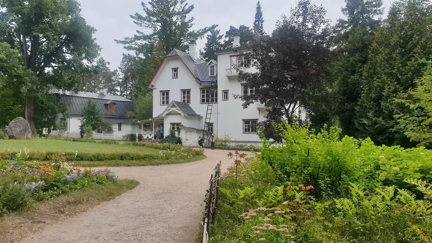 Автобус | По литературным тропам