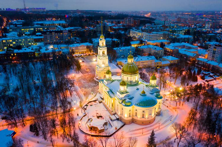 Новогодние дни с русскими классиками: вдохновение и уют