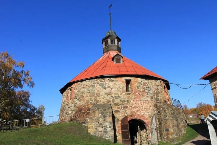 Карелия в движении: ретропоезд к самым красивым местам