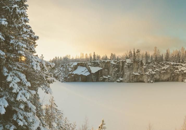 Зима, что шепчет узорами — тихо, тепло, по-карельски