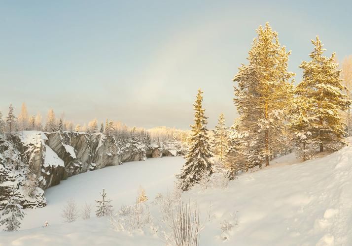 Карелия: главный хит зимы — с ледяными озёрами и тёплым блинами
