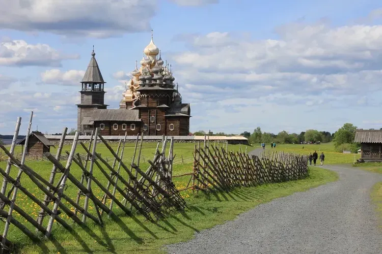 Автобус | Карельская Кругосветка из Твери (промо)